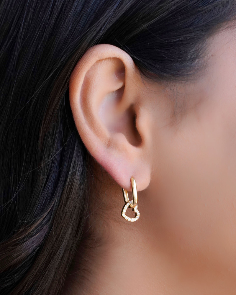 Brinco Argola Click Pingente Coração Cravejado Cristal 2.0 cm Banhado a Ouro 18K
