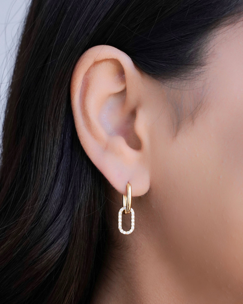 Brinco Argola Click Pingente Oval Cravejado Cristal 2.3 cm Banhado a Ouro 18K
