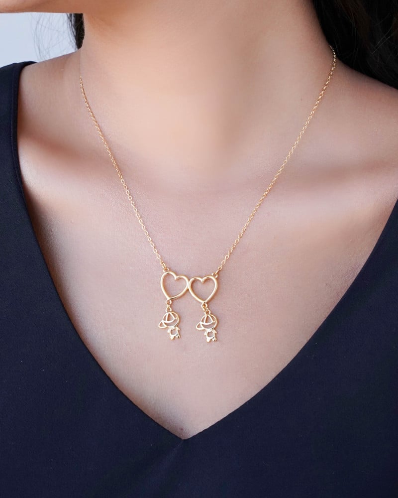 Gargantilha Corações com Dois Meninos Banhado a Ouro 18K - 45 cm