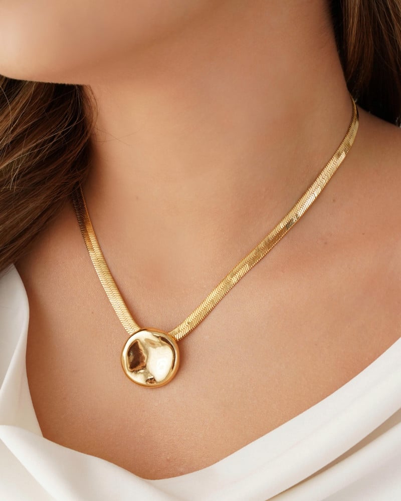 Gargantilha Malha Fita Orgânico Liso Banhado a Ouro 18K