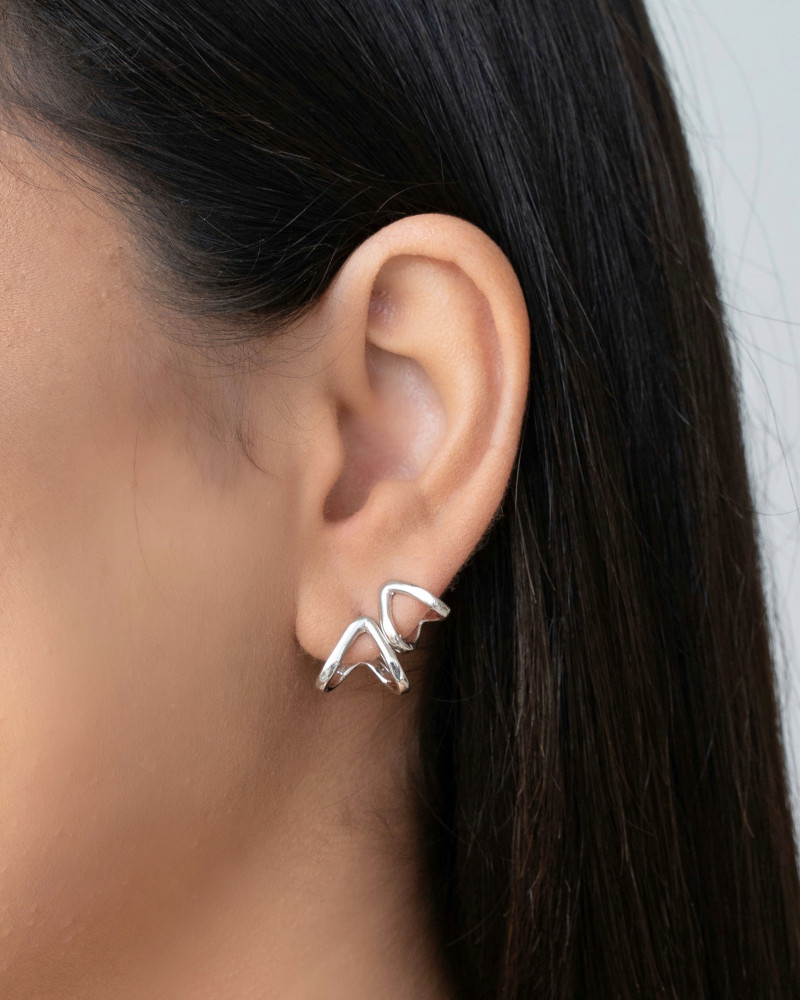 Brinco Argola em V Lisa 1.1 cm Ródio Branco