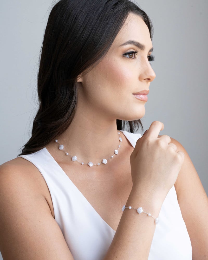 Choker Conchas em Pérola Ródio Branco