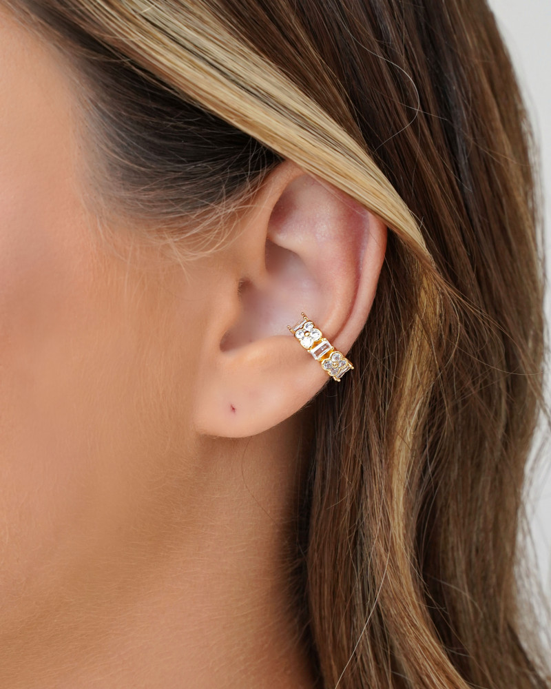 Piercing Baguete Flor Cristal Banhado a Ouro 18K