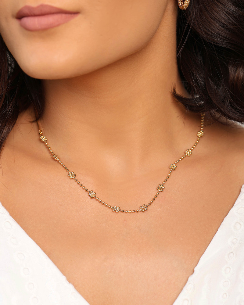 Choker Flores Bolinhas Banhado a Ouro 18K