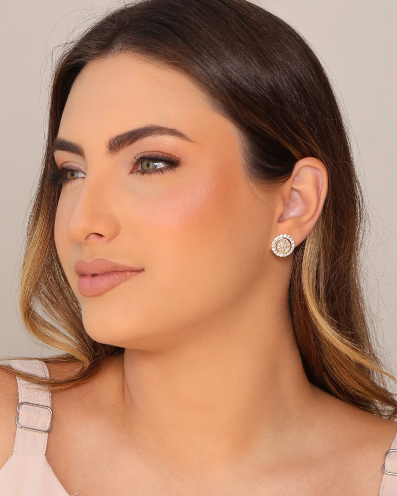 Brinco Redondo Baguetes Cravejado Cristal 1.4 cm Banhado a Ouro 18K
