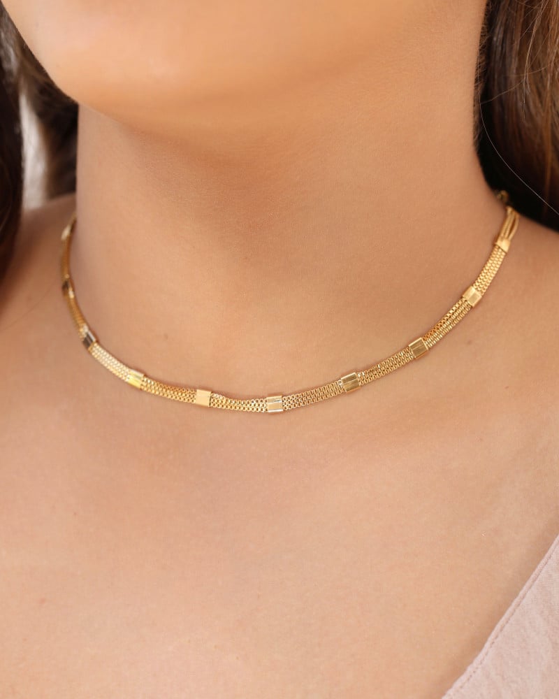 Choker Veneziana Tripla Detalhada Banhado a Ouro 18K