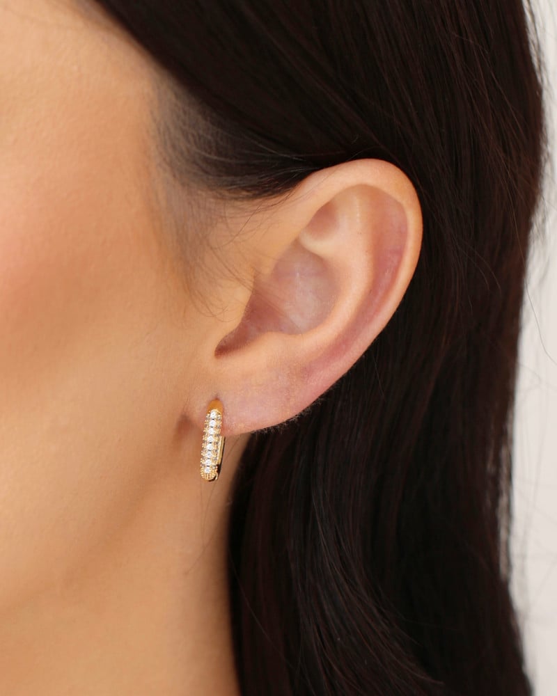 Brinco Argola Click Retangular Cravejado Cristal 1.6 cm Banhado a Ouro 18K