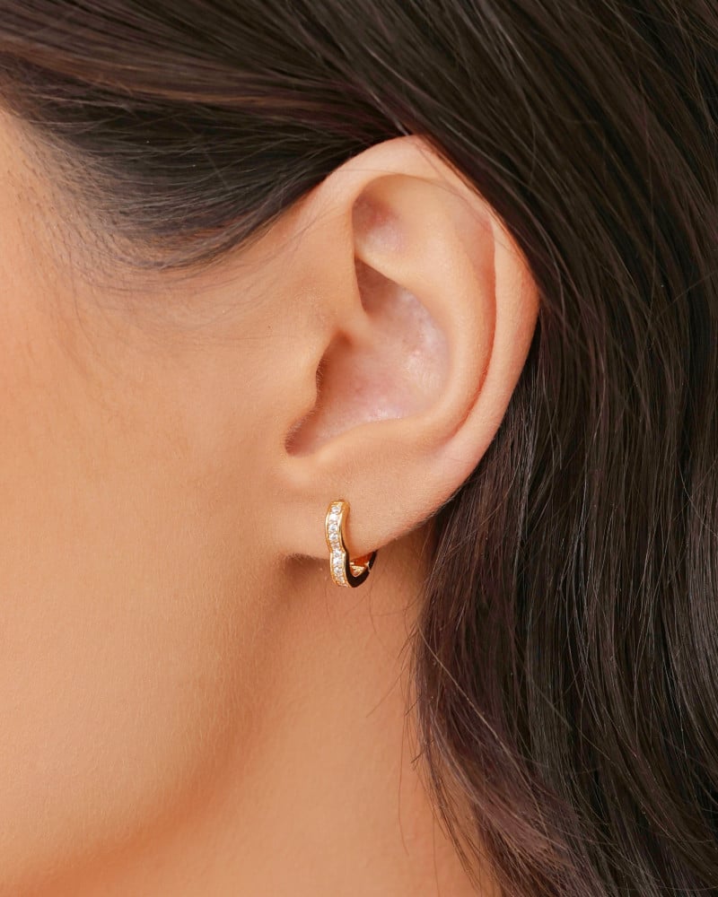Brinco Argola Click Coração Cravejado Cristal 1.1 cm Banhado a Ouro 18K