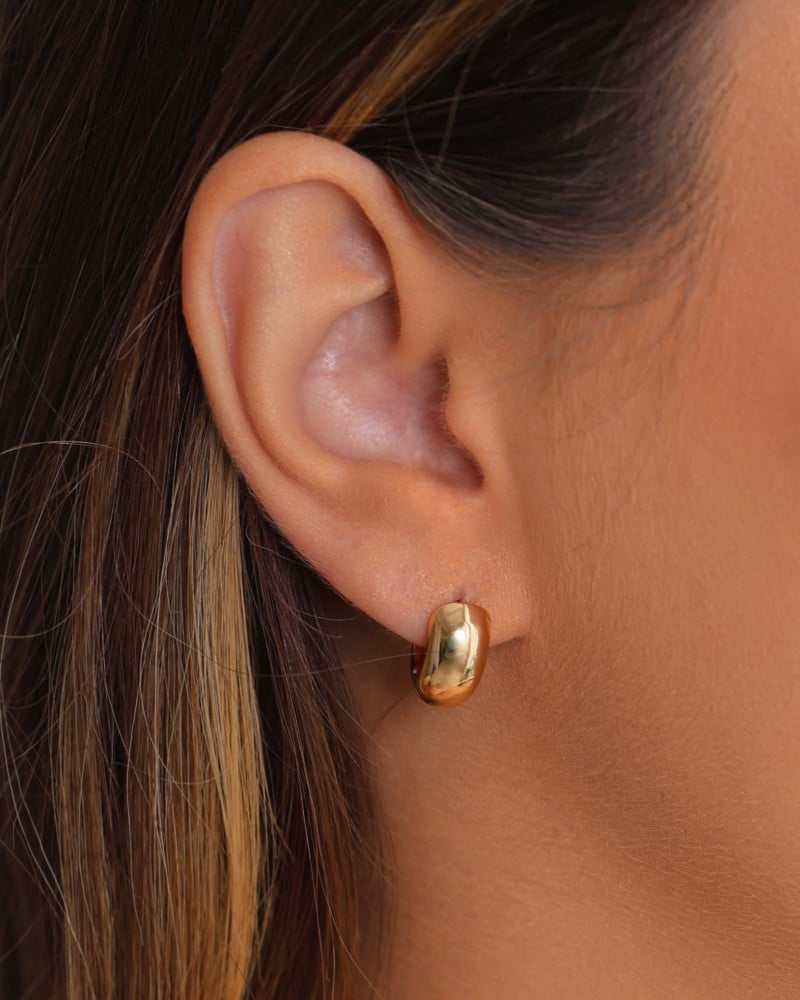 Brinco Argola Click Reta Lisa 1.3 cm Banhado a Ouro 18K