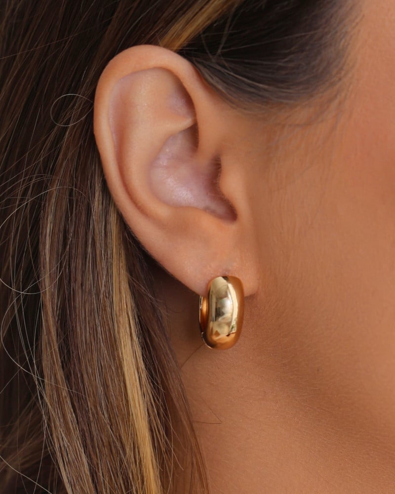 Brinco Argola Click Reta Lisa 1.8 cm Banhado a Ouro 18K