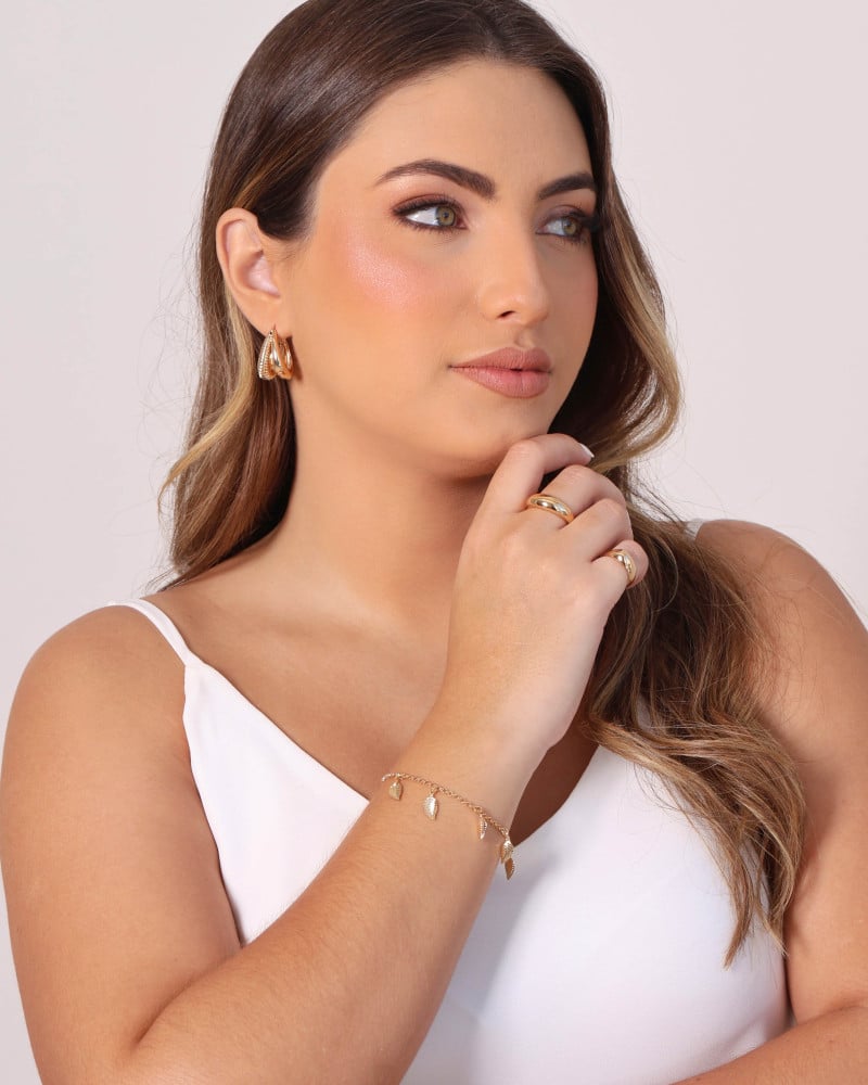 Brinco Argola Filetes Frisada Fecho Italiano 2.4 cm Banhado a Ouro 18K