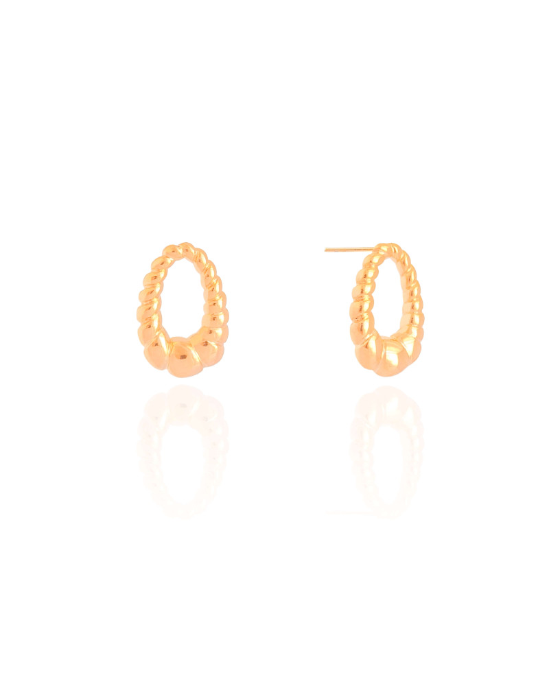Brinco Oval Torcido Liso 1.8 cm Banhado a Ouro 18K