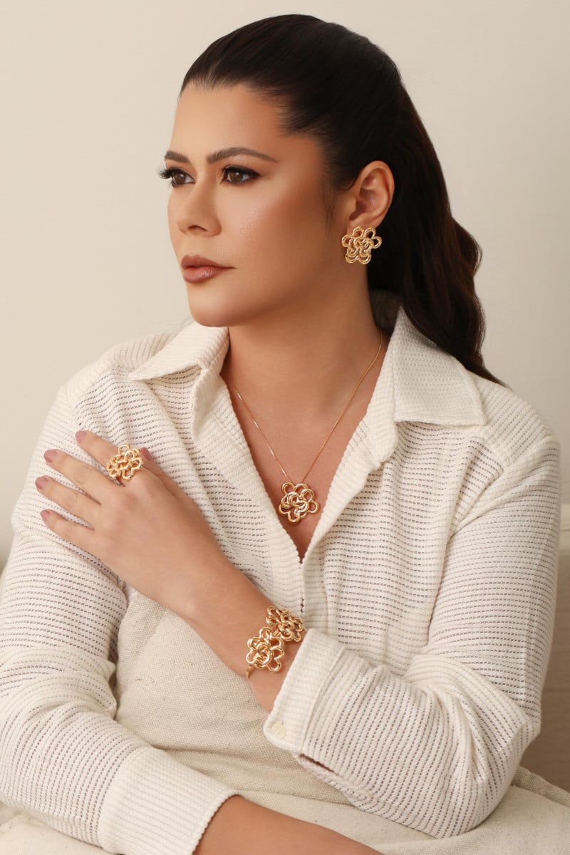 Anel Ajustável Flor Entrelaçada Tamanho G Banhado a Ouro 18K