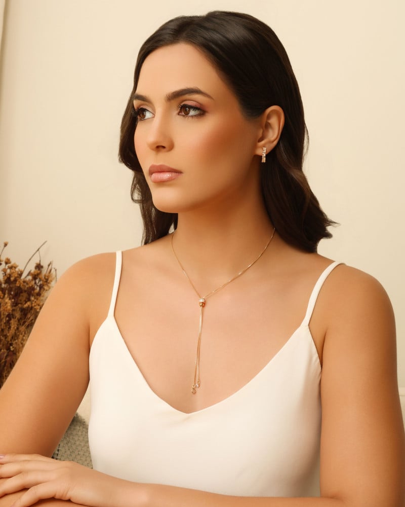 Gargantilha Gravata Baguetes Cristal Banhado a Ouro 18K