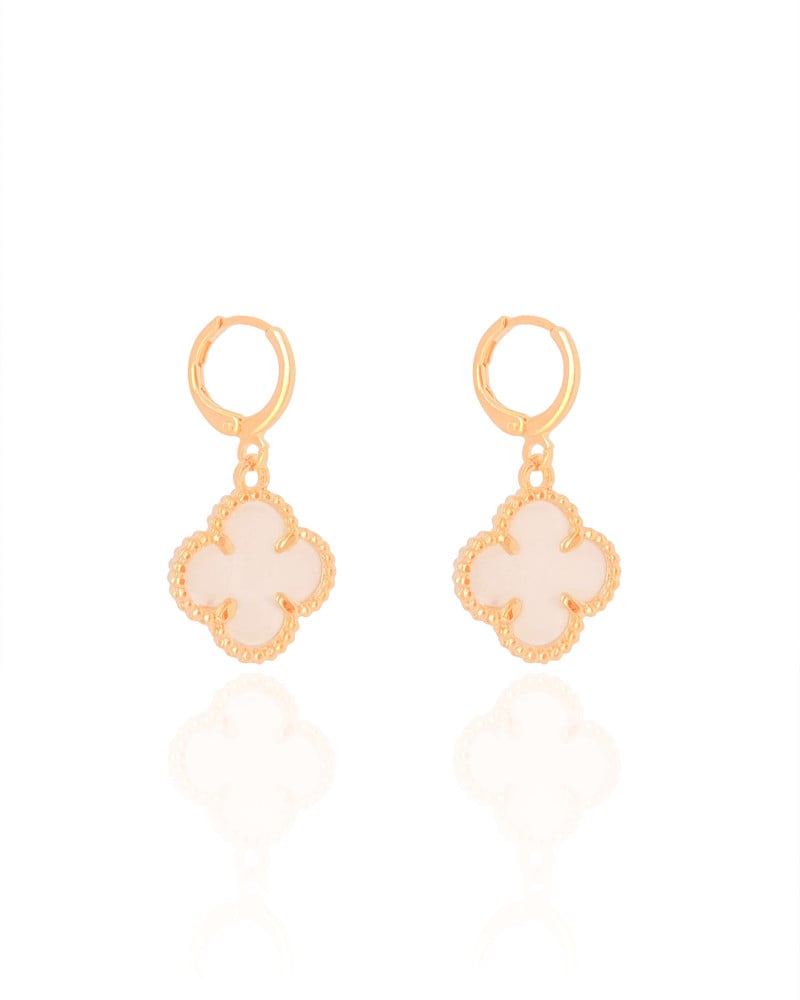 Brinco Argola Click Trevo Madrepérola 3.2 cm Banhado a Ouro 18K
