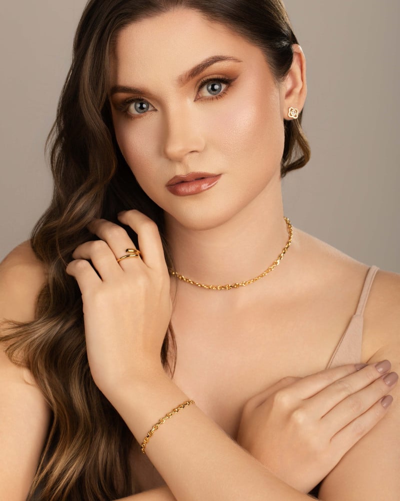 Brinco Flor Vazada Ponto de Luz Cristal 1.1 cm Banhado a Ouro 18K