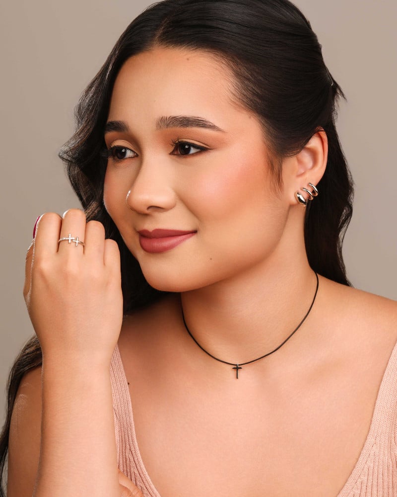 Anel Ajustável Cruz Cravejada e Lisa Tamanho M Ródio Branco