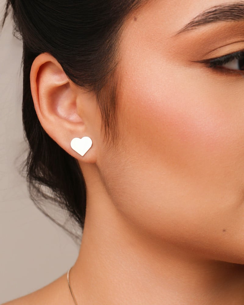 Brinco Coração Flat Liso 1.0 cm Ródio Branco