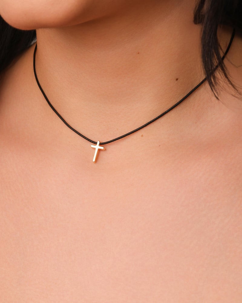 Choker Fio Coreano Preto Cruz Lisa Banhado a Ouro 18K