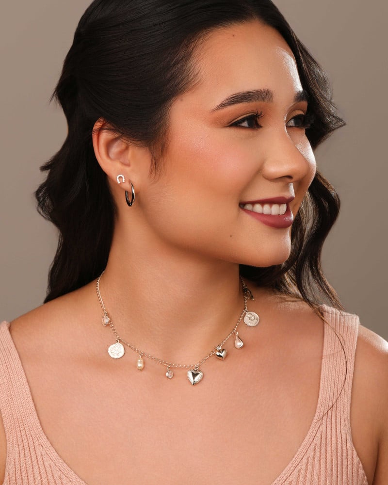 Relicário Coração Medalhas Cravejado Cristal Ródio Branco - 40 cm