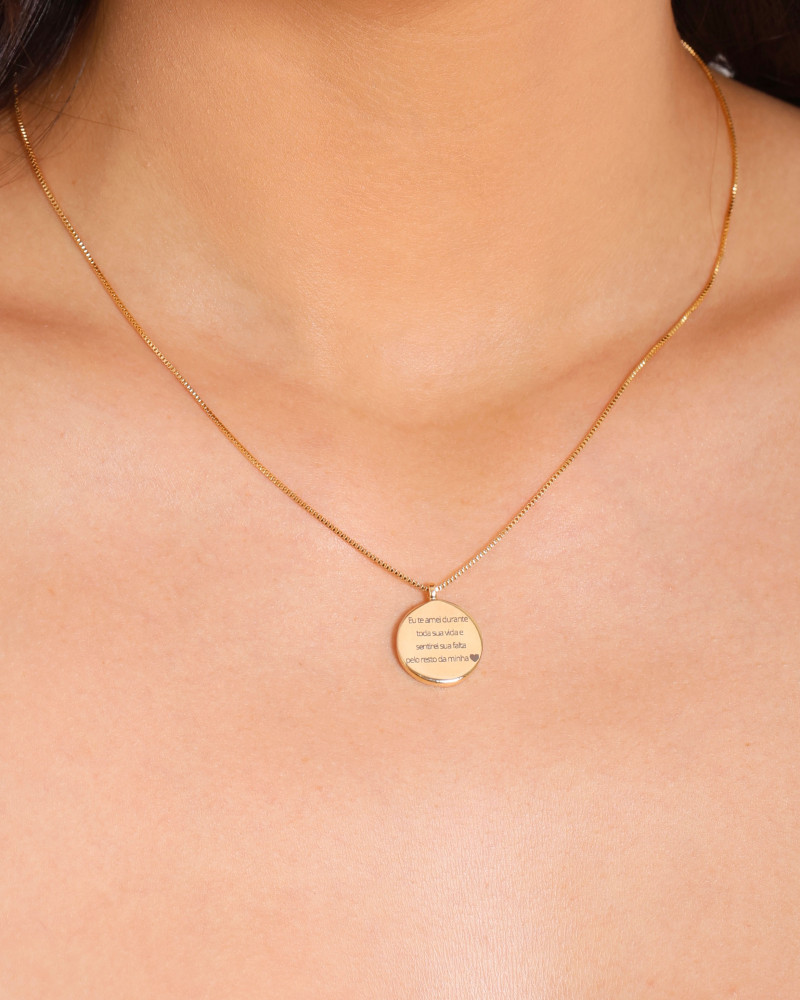 Gargantilha com Pingente Redondo Personalizado Banhado a Ouro 18K