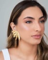 Brinco Asa Lisa Banhado a Ouro 18K