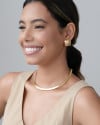 Brinco Quadrado Liso Abaulado Banhado a Ouro 18K