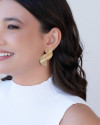 Brinco Meia Lua Liso Banhado a Ouro 18K
