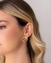 Brinco Entrelaçado Tubo  2.5 cm Banhado a Ouro 18K