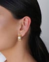 Brinco Argola Entrelaçada Carré Cristal 2.0 cm Banhado a Ouro 18K
