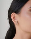 Ear Hook Ponto de Luz Cravejado Cristal 2.5 cm Banhado a Ouro 18K