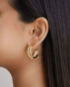 Brinco Argola Tubo Tela Cristais 2.9 cm Banhado a Ouro 18K
