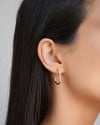 Brinco Argola Geométrica Cravejada Cristal 2.3 cm Banhado a Ouro 18K