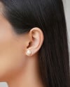Brinco Oval Pérola 1.0 cm Banhado a Ouro 18K