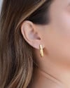 Brinco Argola Click Elíptica Lisa 2.5 cm Banhado a Ouro 18K