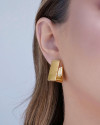 Brinco Argola Click Triangular Reta Lisa 2.4 cm Banhado a Ouro 18K
