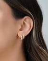 Brinco Argola Click Cravejada Cristal 1.3 cm Banhado a Ouro 18K