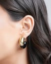 Brinco Argola Tubo Preto com Bola 3.0 cm Banho Dourado