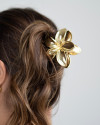 Presilha Flor Lisa Banho Dourado