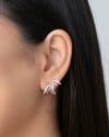 Brinco Argola em V Lisa 1.0 cm Ródio Branco