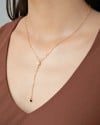 Gargantilha Gravata Elos Coração Pérola Banhado a Ouro 18K