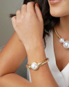 Bracelete Torcido Pérola Banho Dourado
