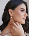 Brinco Argola Click Flor Cristal 2.4 cm Banhado a Ouro 18K
