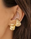 Brinco Meia Argola Tratorada 1.6 cm Banhado a Ouro 18K