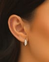 Brinco Argola Click em U Cravejada Cristal 1.3 cm Ródio Branco