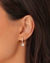 Brinco Argola Click Cravejada Coração Cristal 2.0 cm Banhado a Ouro 18K