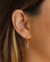 Brinco Argola Click Pontos de Luz Coloridos 2.5 cm Banhado a Ouro 18K