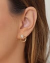 Brinco Círculo Oval Cravejado Cristal 1.4 cm Banhado a Ouro 18K