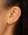 Brinco Argola Click Torcida 1.5 cm Banhado a Ouro 18K