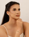 Pulseira Margaridas Pérolas Fecho Gravata Banhado a Ouro 18K
